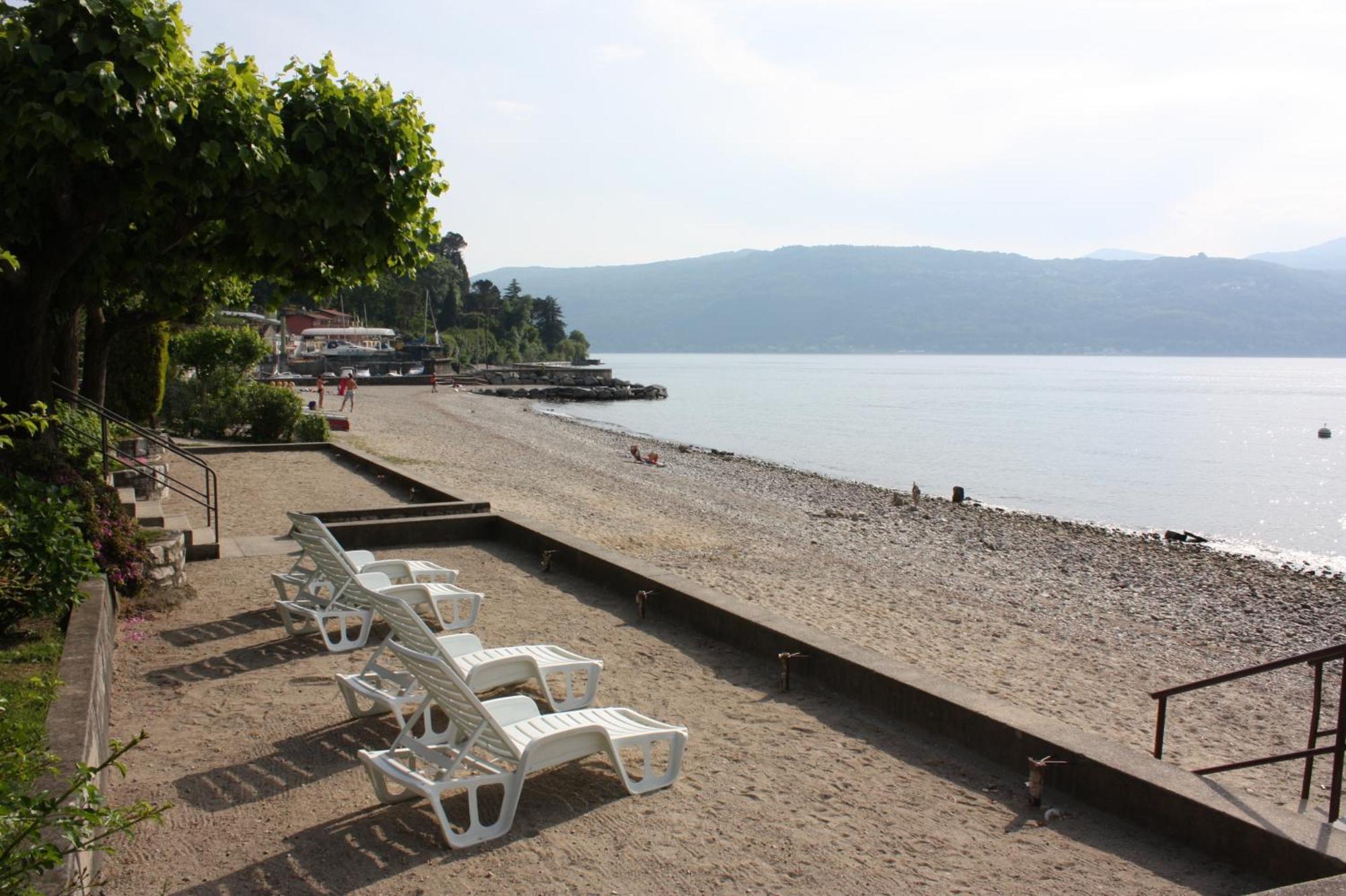 Albergo Riva Reno Di Leggiuno Luaran gambar