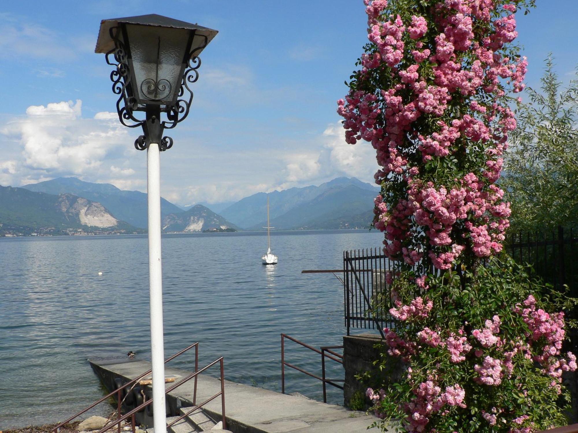 Albergo Riva Reno Di Leggiuno Luaran gambar