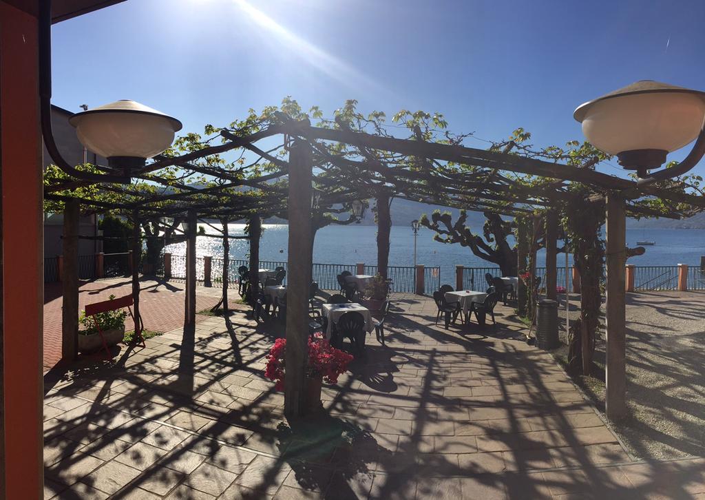 Albergo Riva Reno Di Leggiuno Luaran gambar