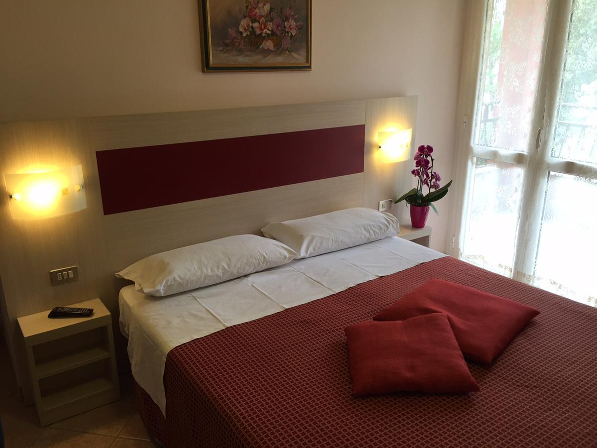 Albergo Riva Reno Di Leggiuno Luaran gambar